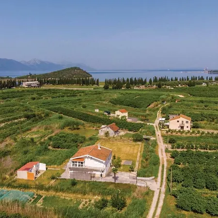 Two-bedroom Holiday In Opuzen * Opuzen (Dubrovnik-Neretva)