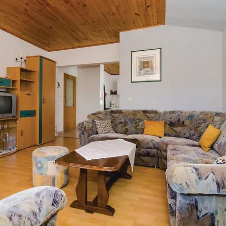 Two-bedroom Holiday In Opuzen Holiday home